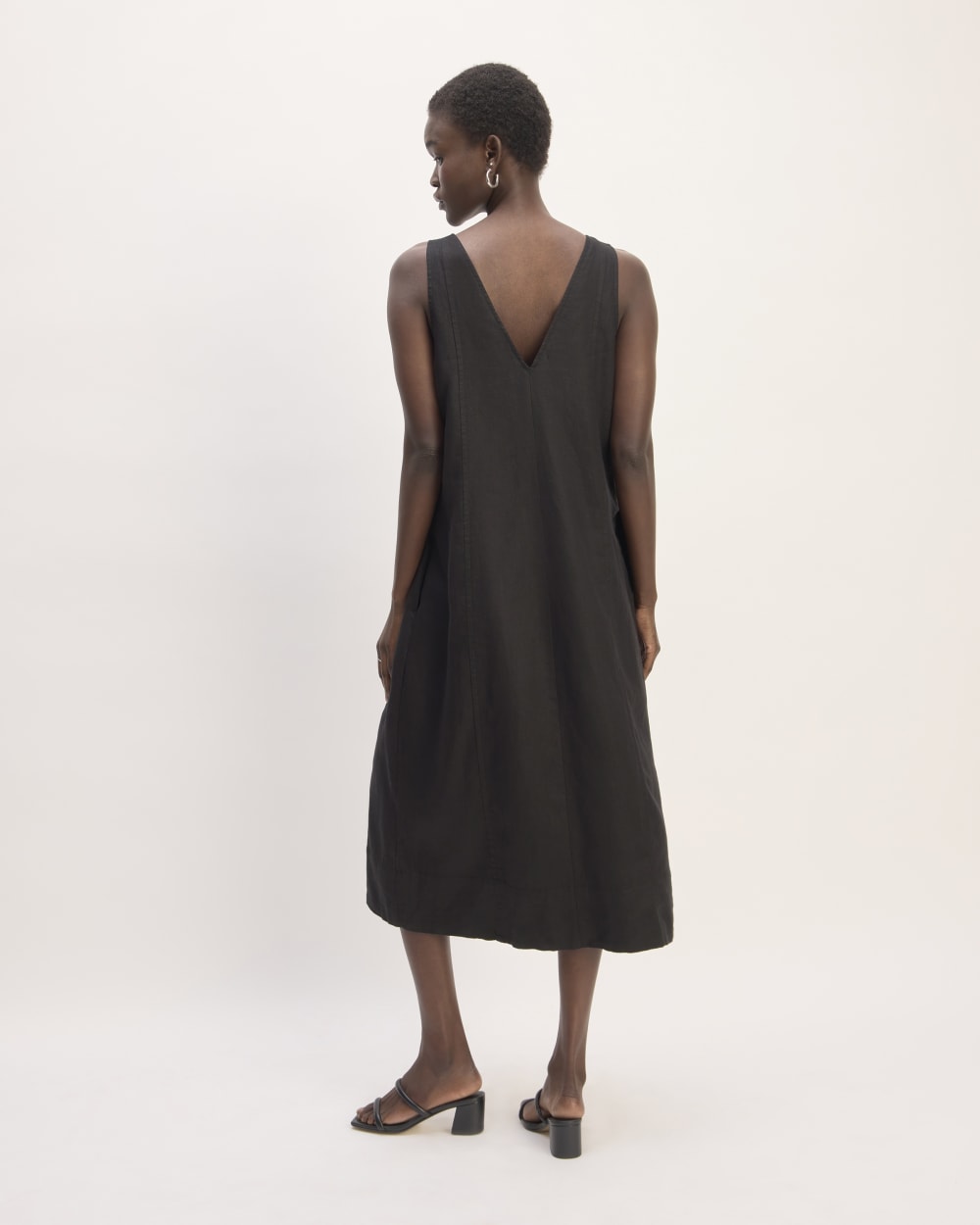 The Linen V-Neck Midi Dress | Black - Image 6