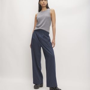 The Draper Pleated Pant in Buttersmooth | Navy / Bone | 30 Inseam