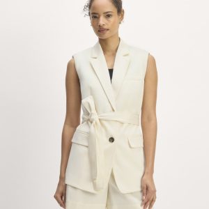 The Sleeveless Blazer in Buttersmooth | Canvas