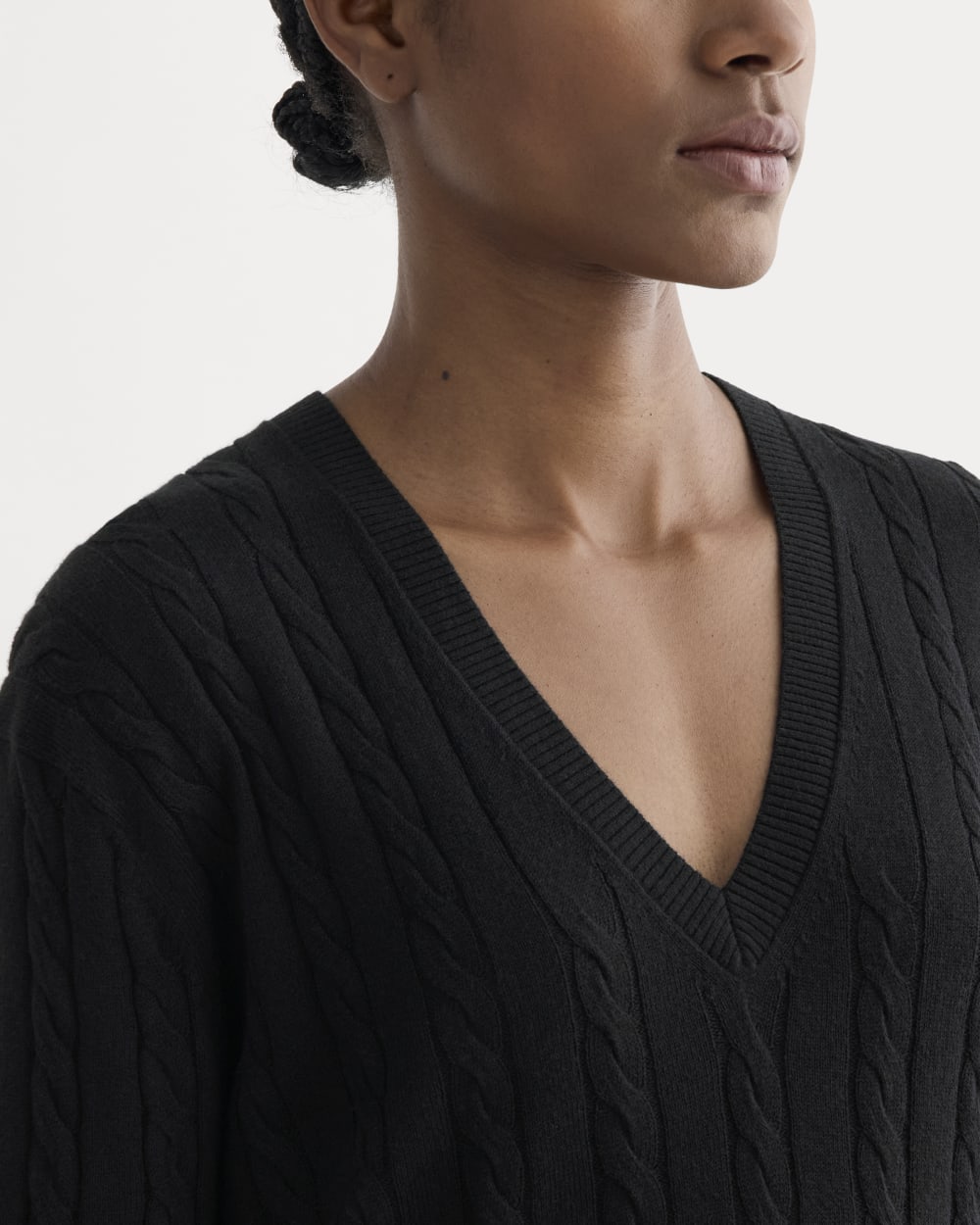 The Cable V-Neck in Cotton Cashmere | Black - Image 4