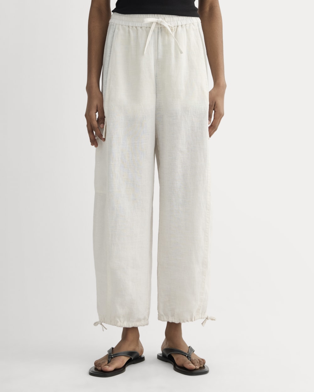 The Cargo Curve Pant in Linen | Natural Chambray - Image 3