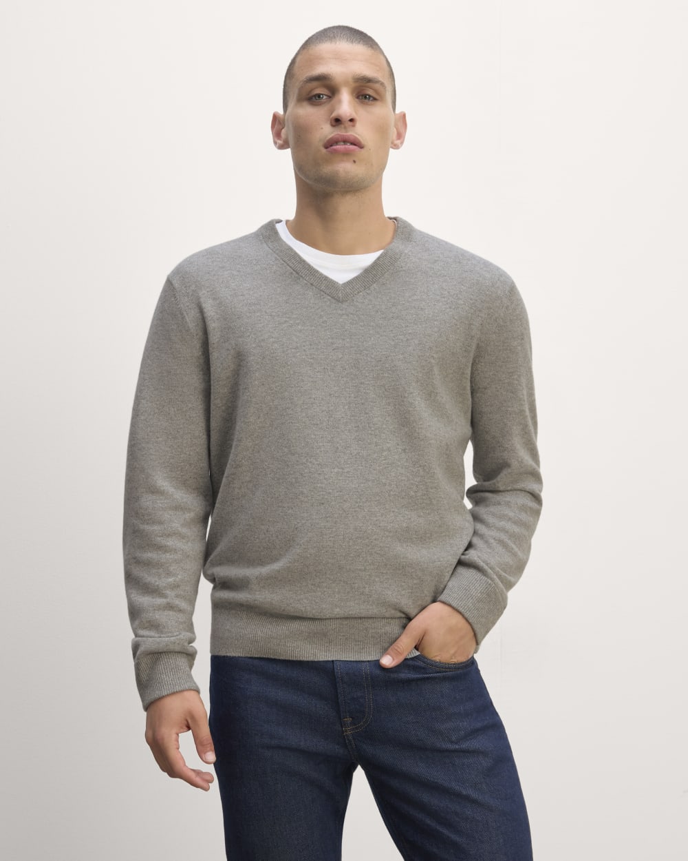The Cashmere V-Neck Sweater | Light Heather Grey