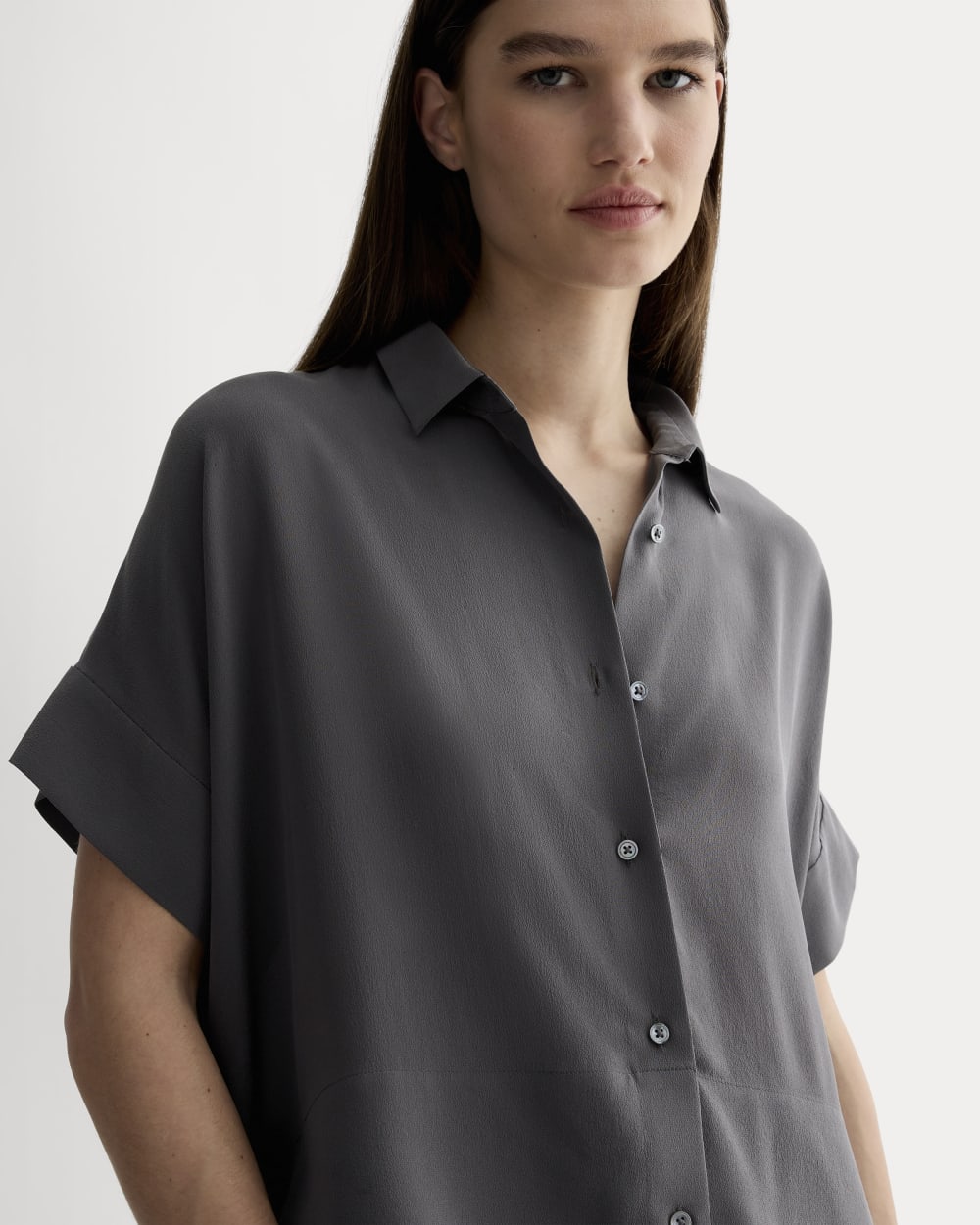 The Boxy Shirt in Washable Silk | Graphite - Image 3