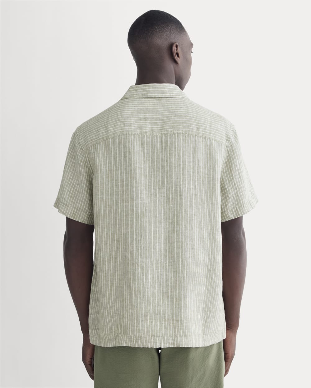 The Resort Shirt in Linen | Oil Green / White - Image 5