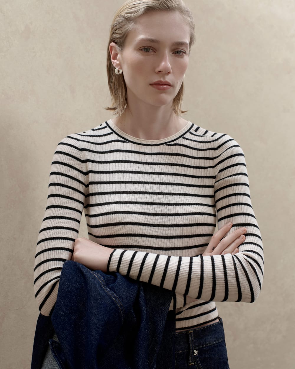 The Cropped Crew Top in Ultrafine Merino | Parchment / Black - Image 7