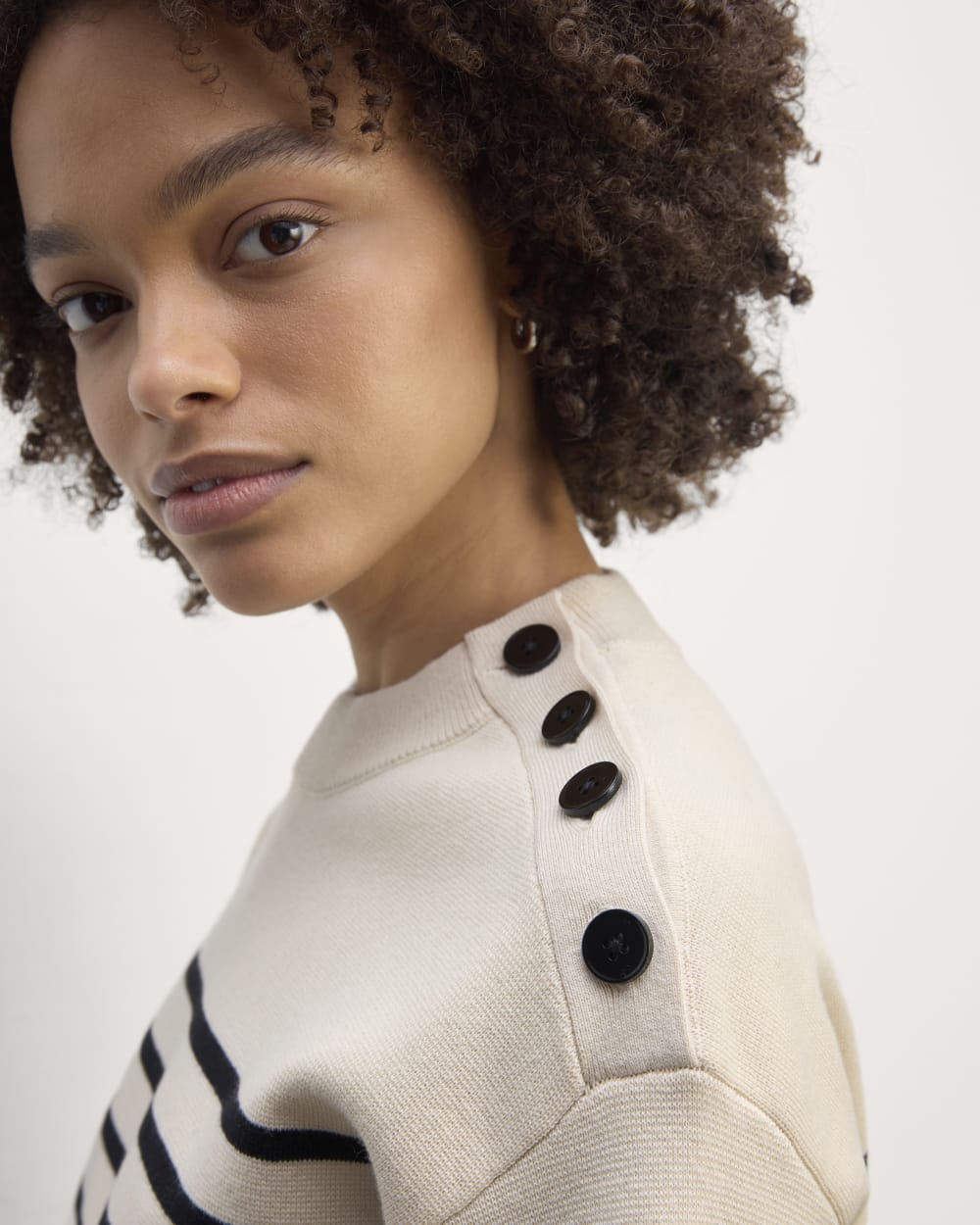 The Mariner Crew Sweater | Canvas / Black - Image 4