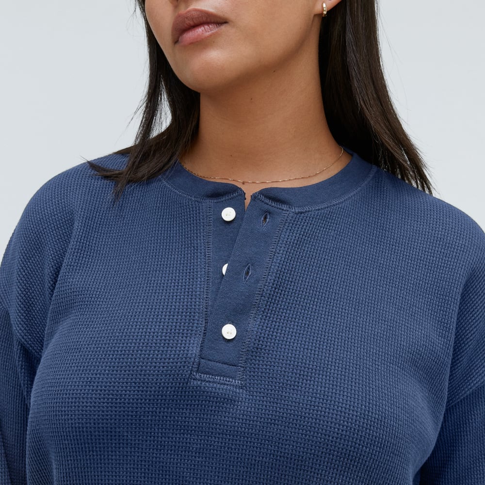 The Organic Cotton Waffle Henley | Navy - Image 4