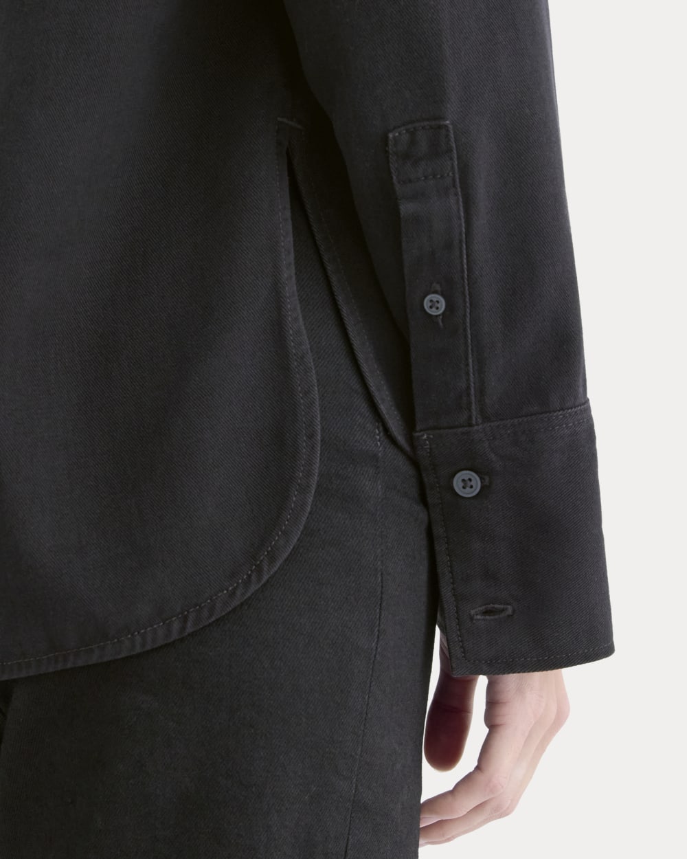 Boxy Shirt in Buttersoft | Black - Image 4