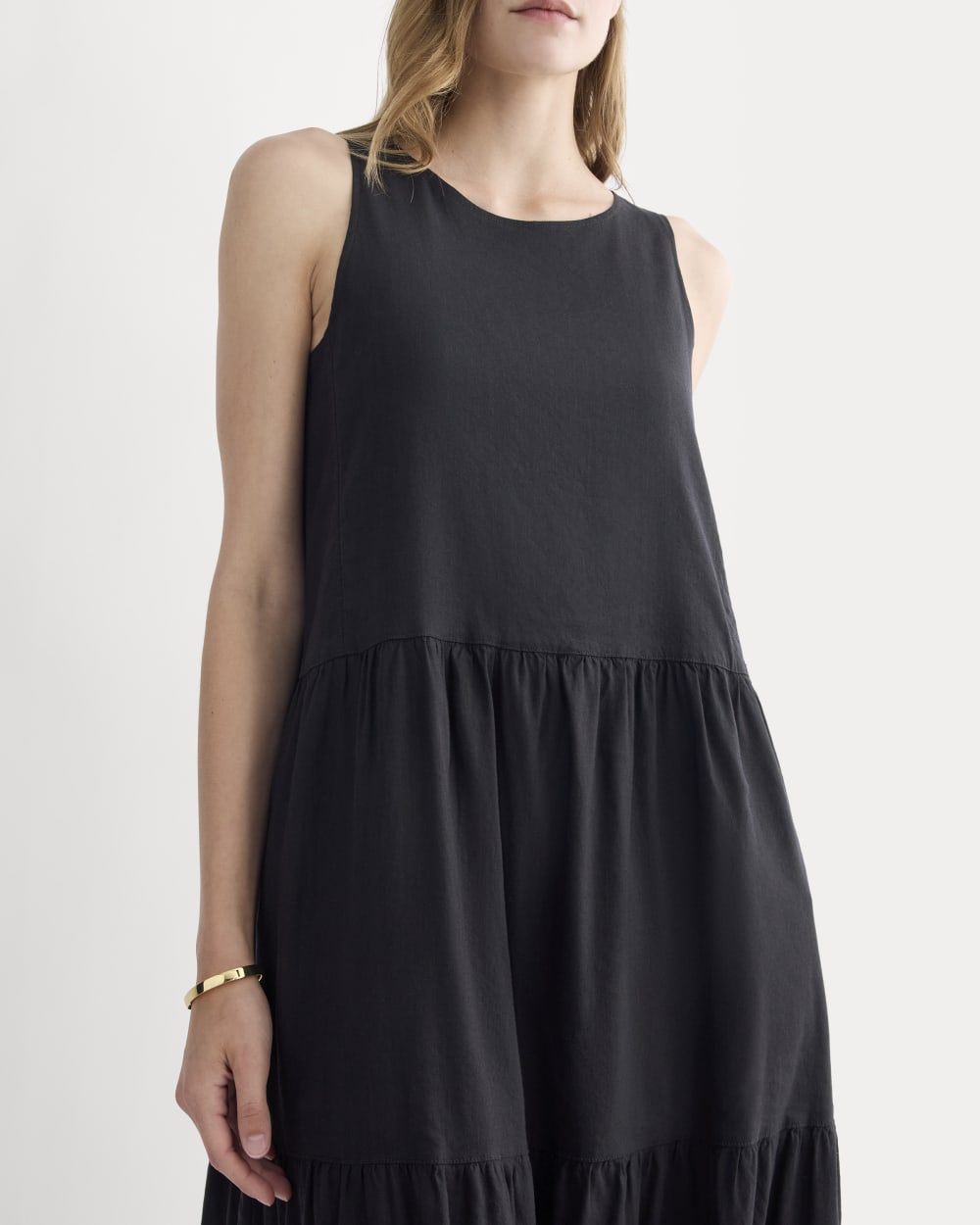 The Tiered Dress in Stretch Linen | Black - Image 3