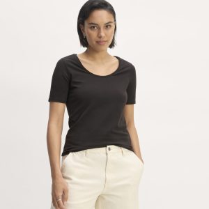 The Form Scoop-Neck Tee | Black