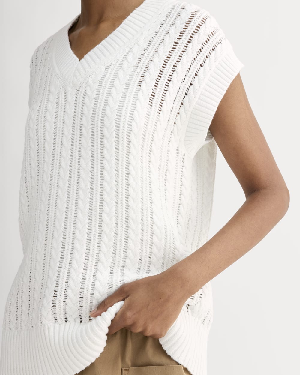 The Mesh Cable Vest in Everyday Cotton | White - Image 4