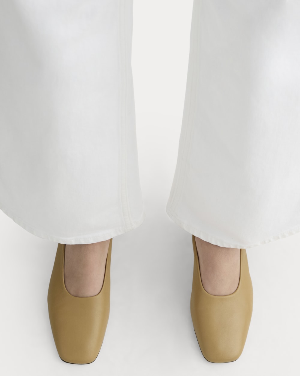 The Gallery Pump | Light Taupe - Image 4