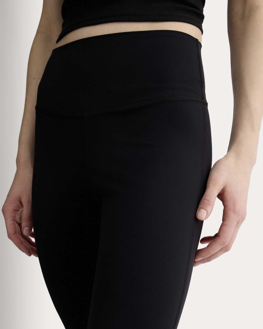 The Perform Flare Legging | Black - Image 4