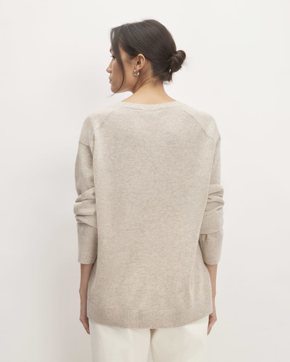 The Classic V in Cashmere | Canvas - Image 6