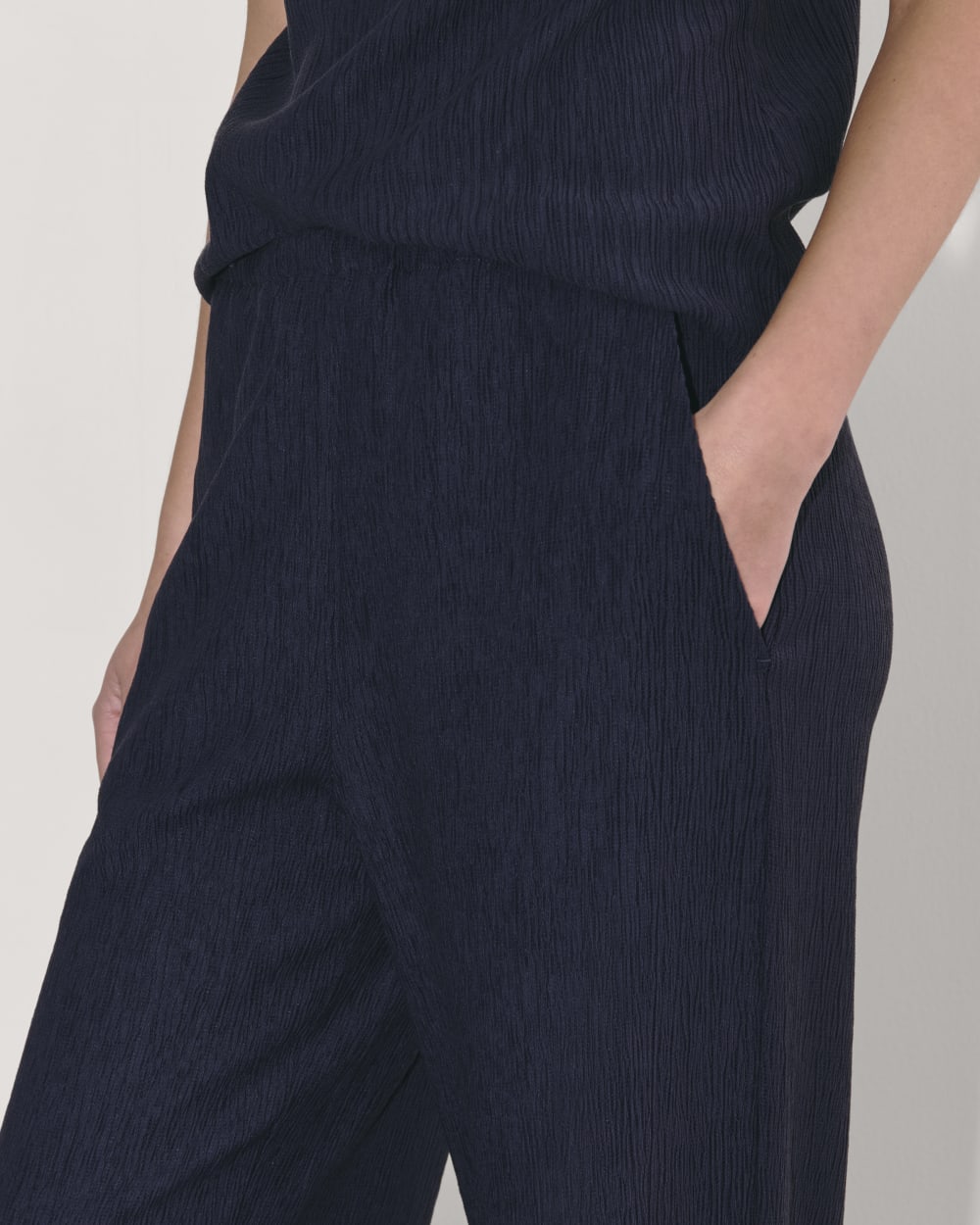 The Crinkle Pant | Navy - Image 6