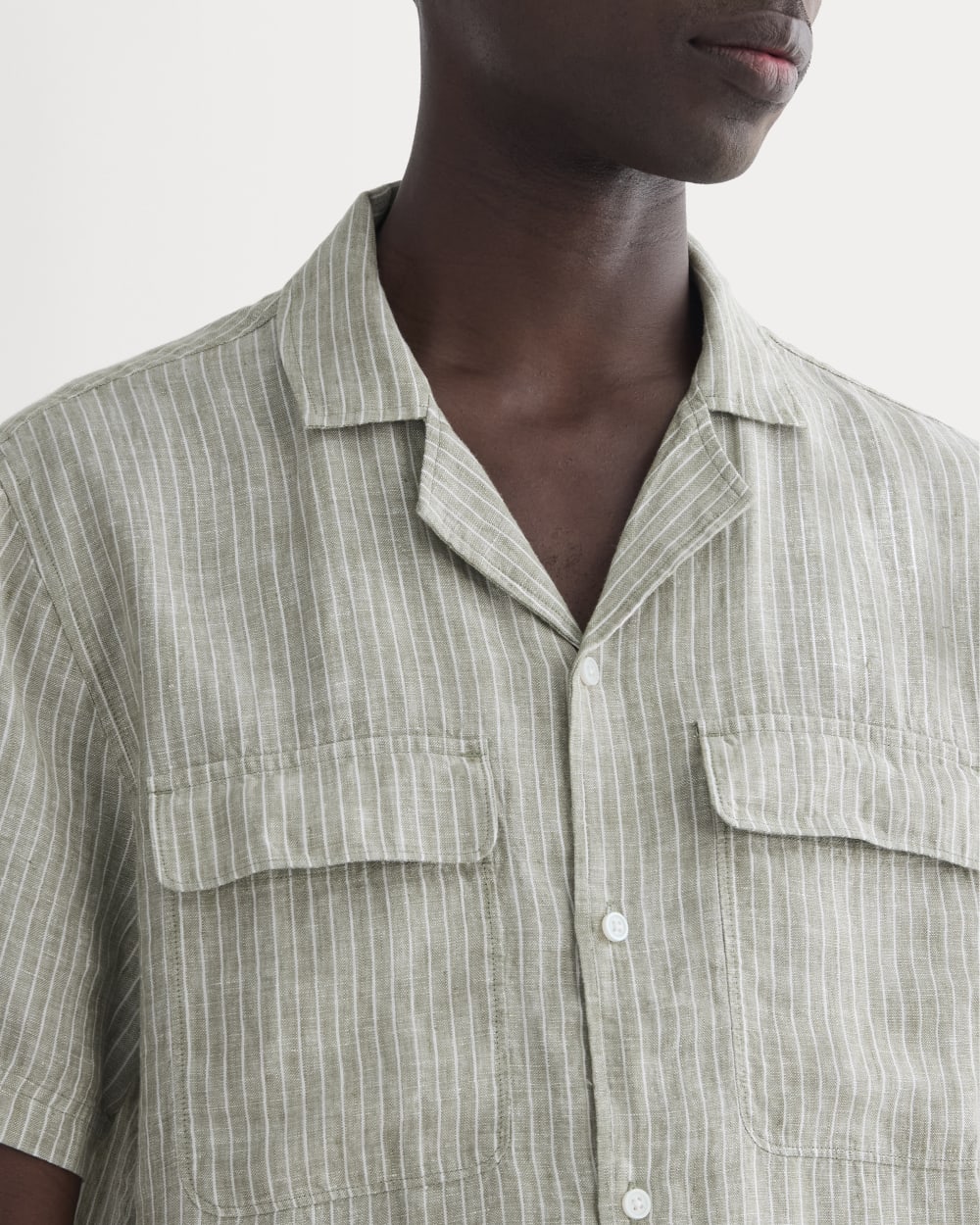 The Resort Shirt in Linen | Oil Green / White - Image 4
