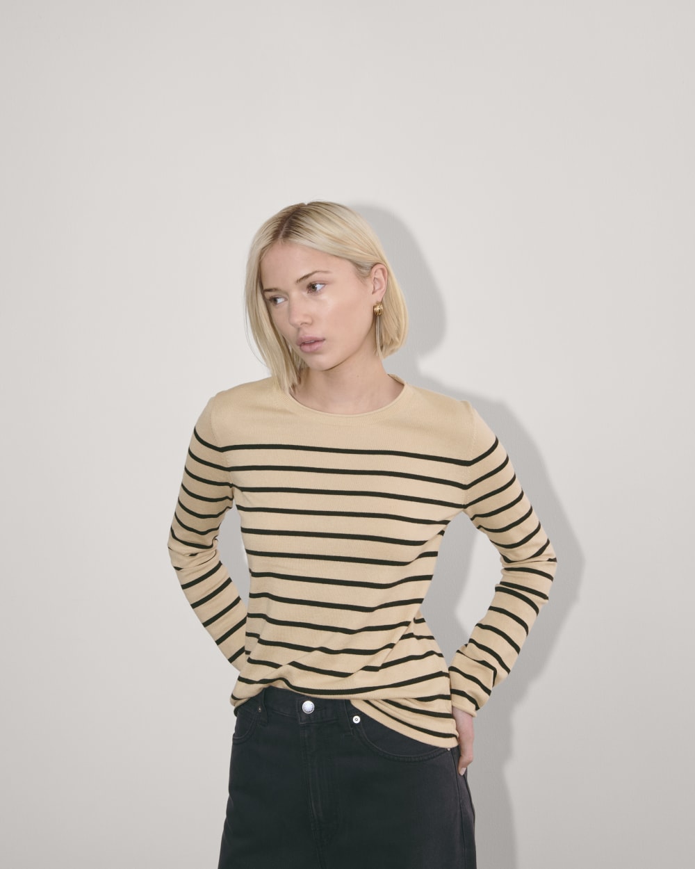 The Crew in Cotton Cashmere | Powder / Black - Image 5