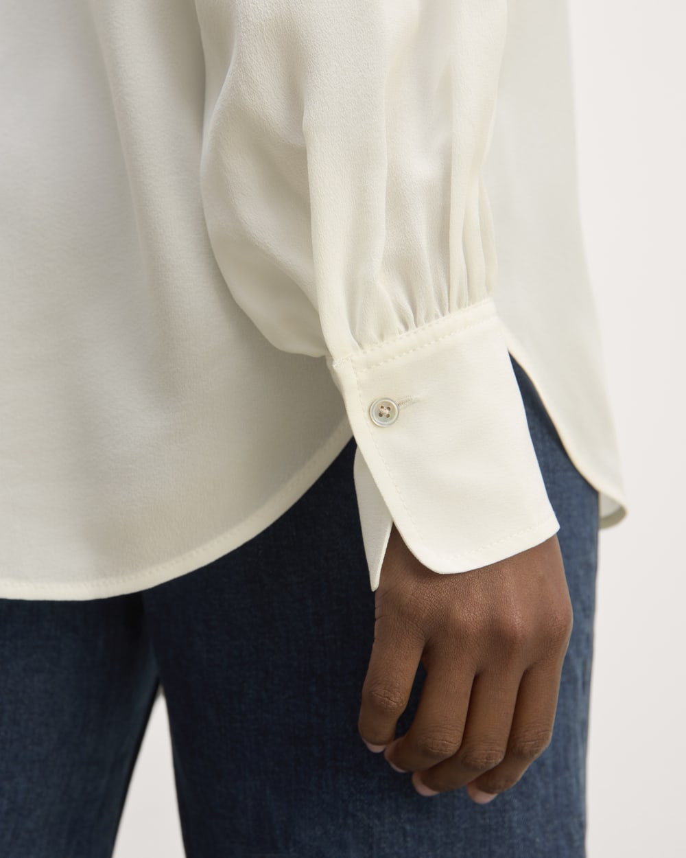 The Henley Shirt in Washable Silk | Off-White - Image 5