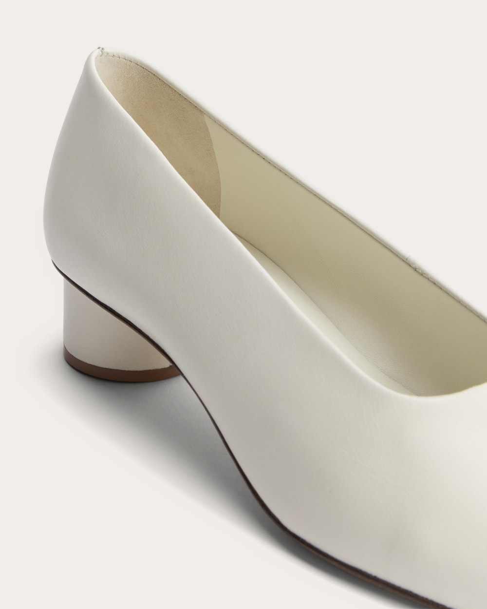 The Gallery Pump | Canvas - Image 6