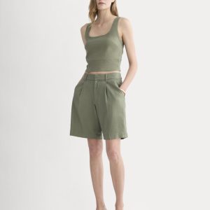 The Pleated Short in Stretch Linen | Lichen Green