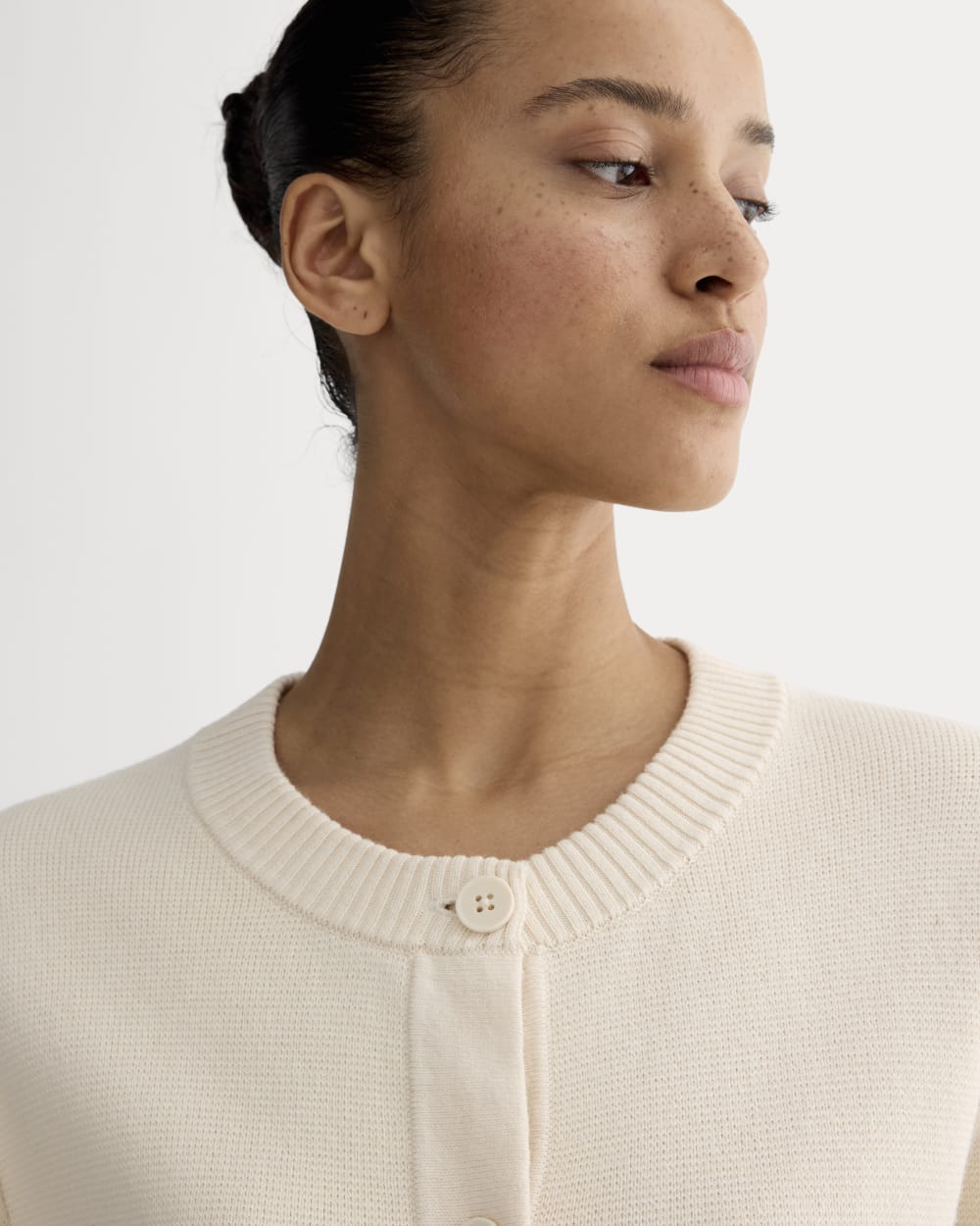 The Crew Cardigan in Everyday Cotton | Canvas - Image 3