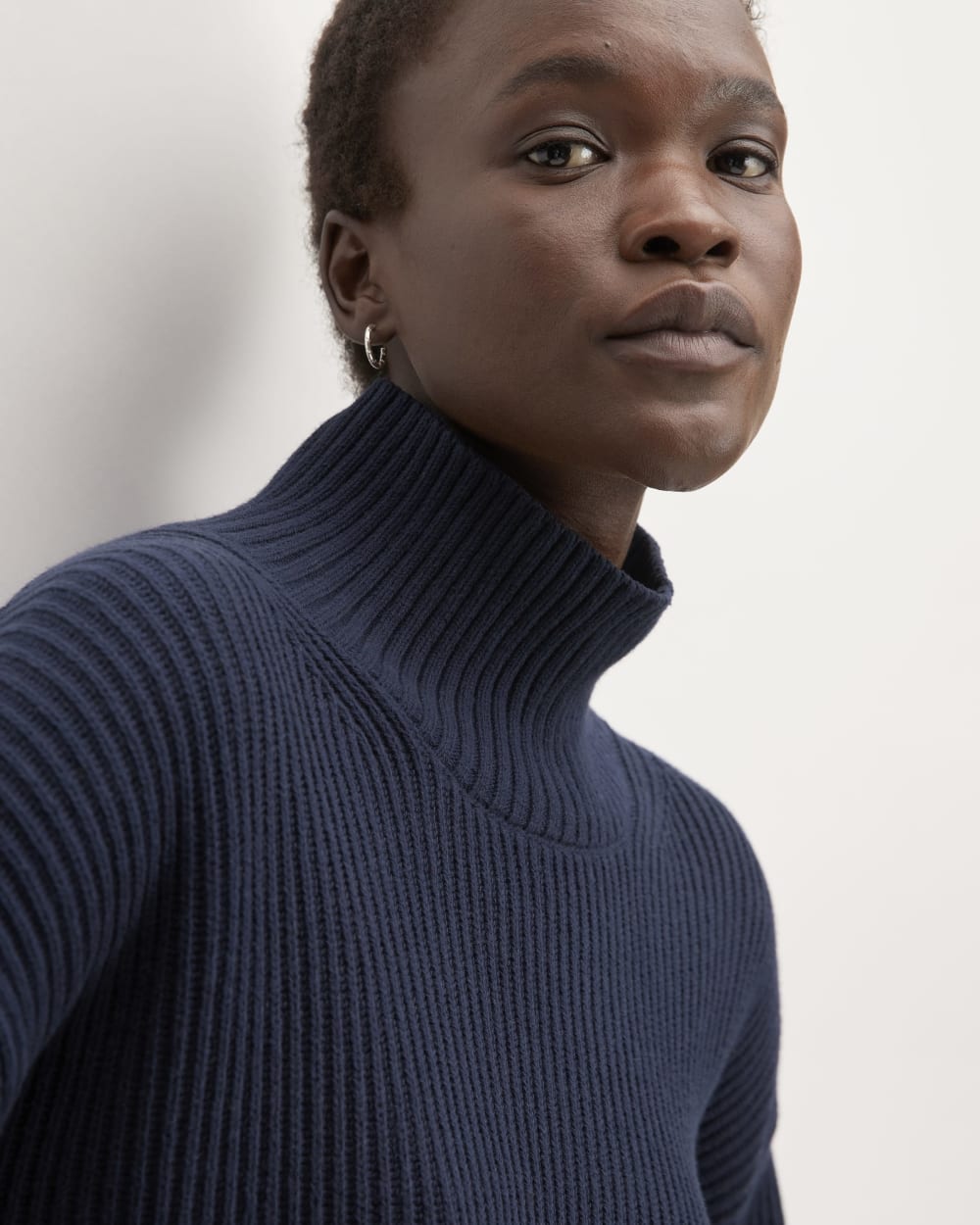 The Organic Cotton Ribbed Turtleneck | Navy - Image 4