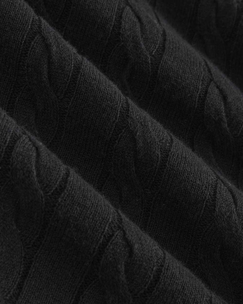 The Cable V-Neck in Cotton Cashmere | Black - Image 6