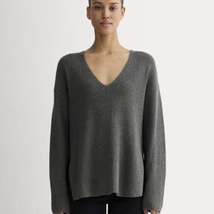 The Slouchy V-Neck in Everyday Cotton | Heathered Charcoal