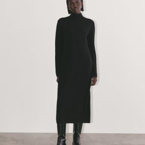 The Turtleneck Sweater Dress in Cashmere | Black