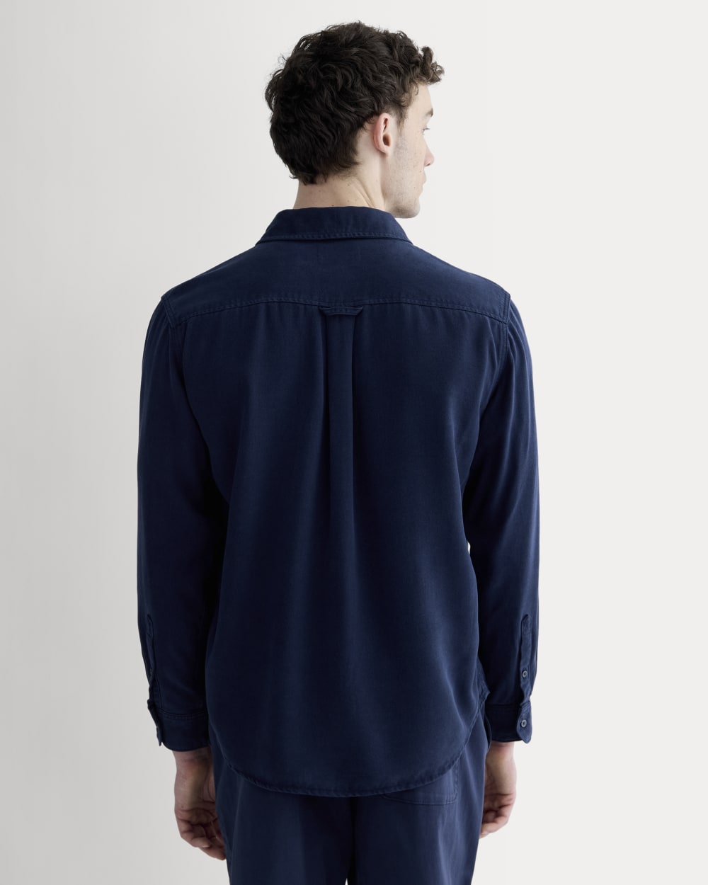 The Utility Shirt Jacket in Buttersoft | Navy - Image 5