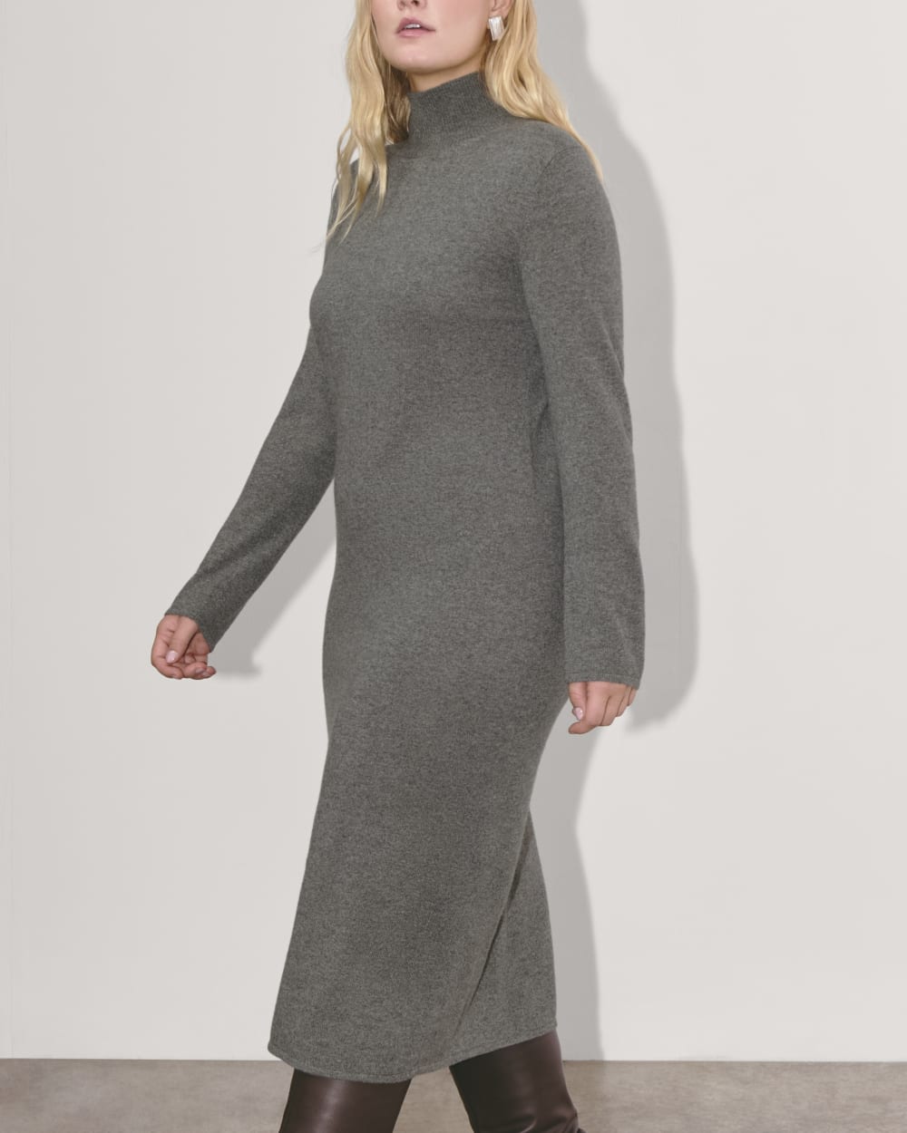 The Turtleneck Sweater Dress in Cashmere | Heather Charcoal - Image 4