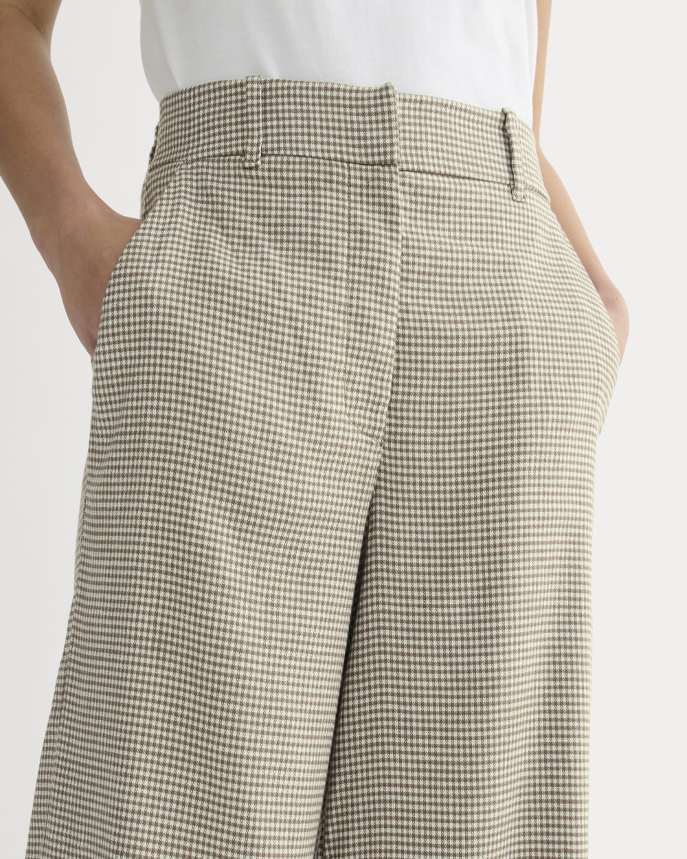 The Wide-Leg Pant in Stretch Linen | Deep Taupe Mini Gingham - Image 4