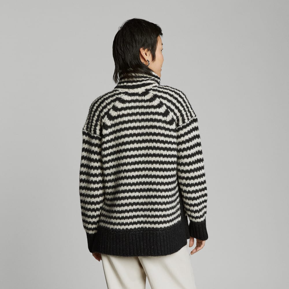 The Cloud Turtleneck | Black / Oatmeal - Image 3