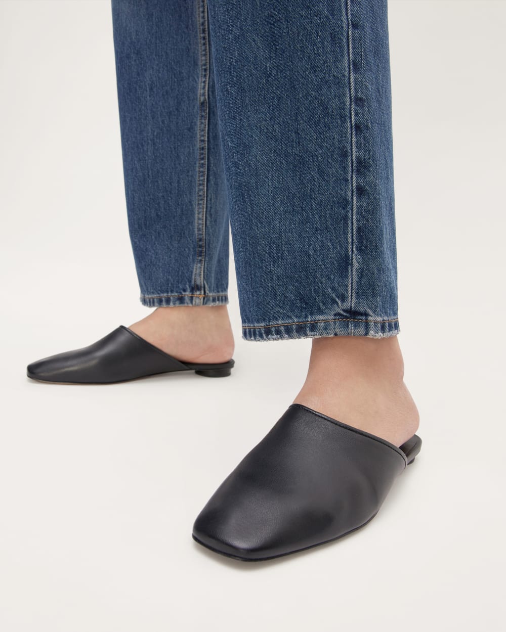 The Day Mule | Black - Image 2