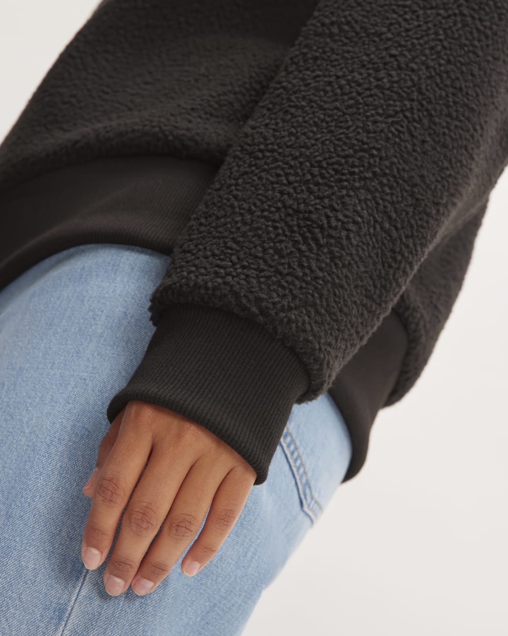 The ReNew Fleece Oversized Crew | Black - Image 5