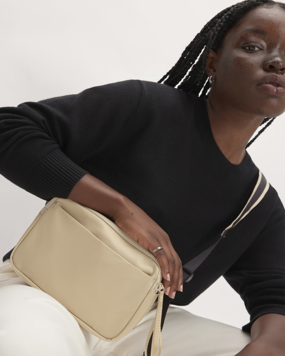 The Recycled Nylon Camera Bag | Khaki - Image 2