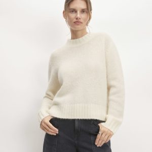 The Alpaca Cropped Crewneck Sweater | Snow
