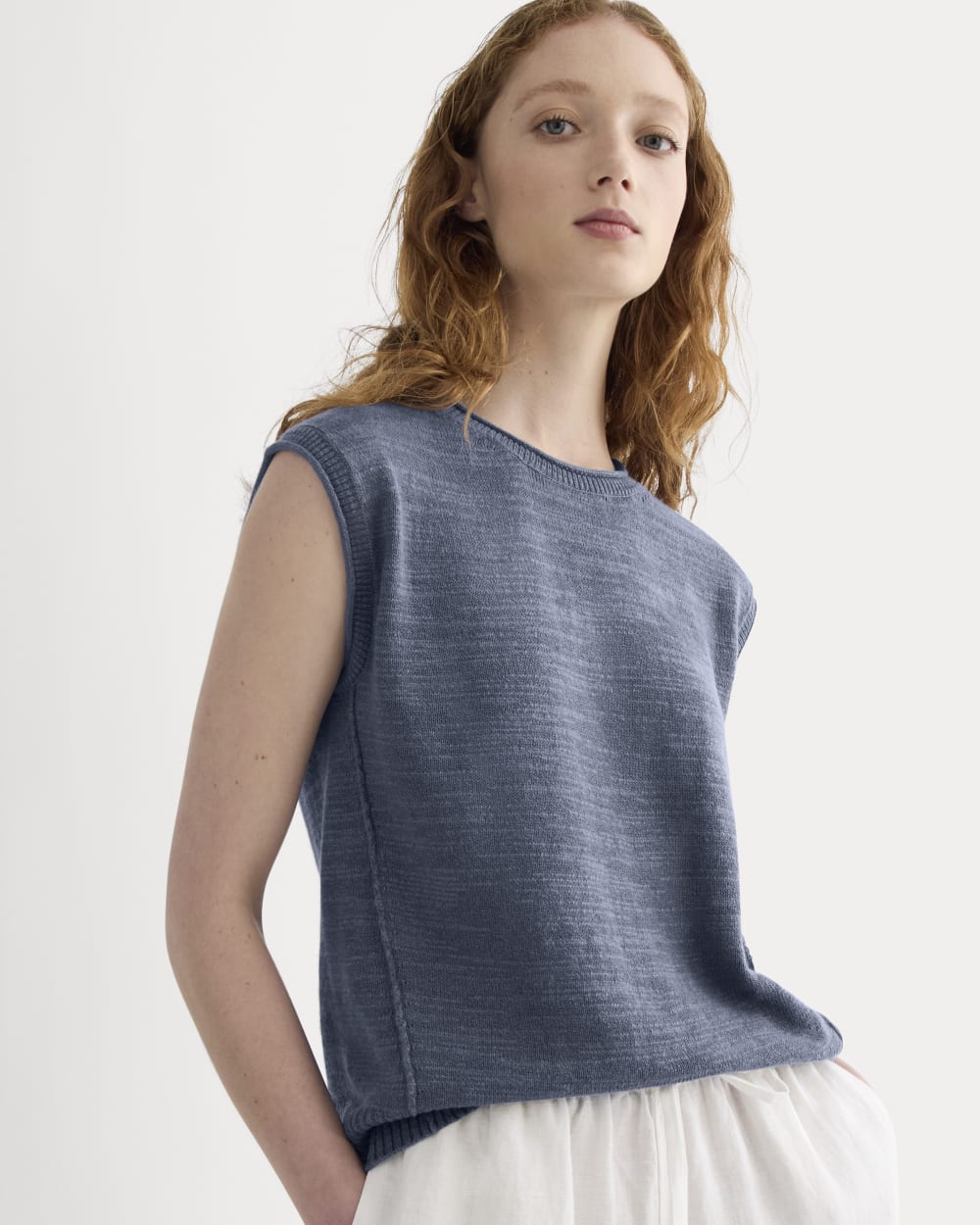 The Muscle Sweater in Cotton Linen | Indigo - Image 4