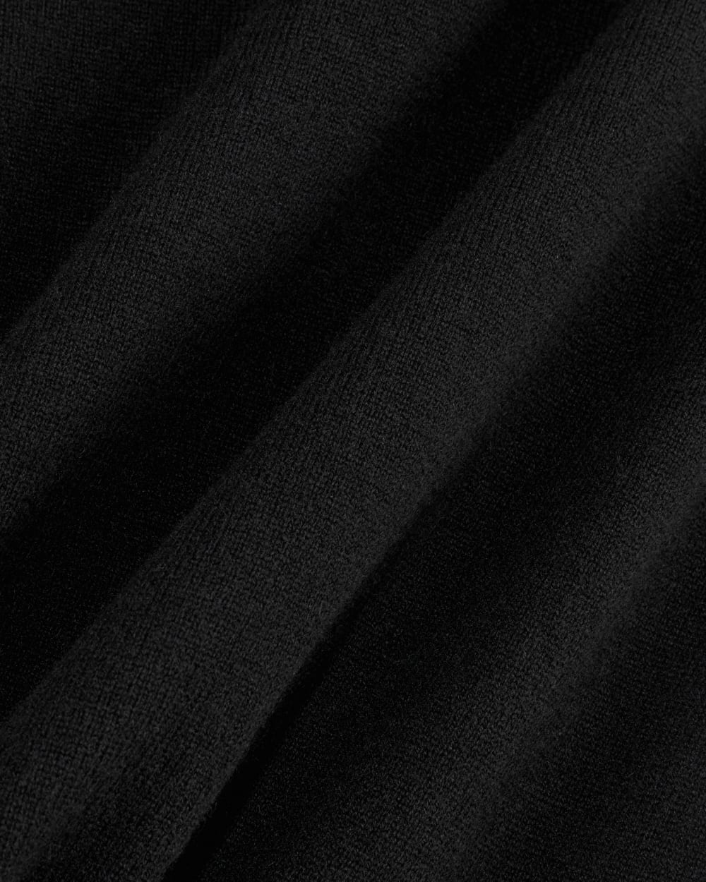 The Classic V in Cashmere | Black - Image 8