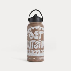 The Everlane x Parks Project Water Bottle | Brown