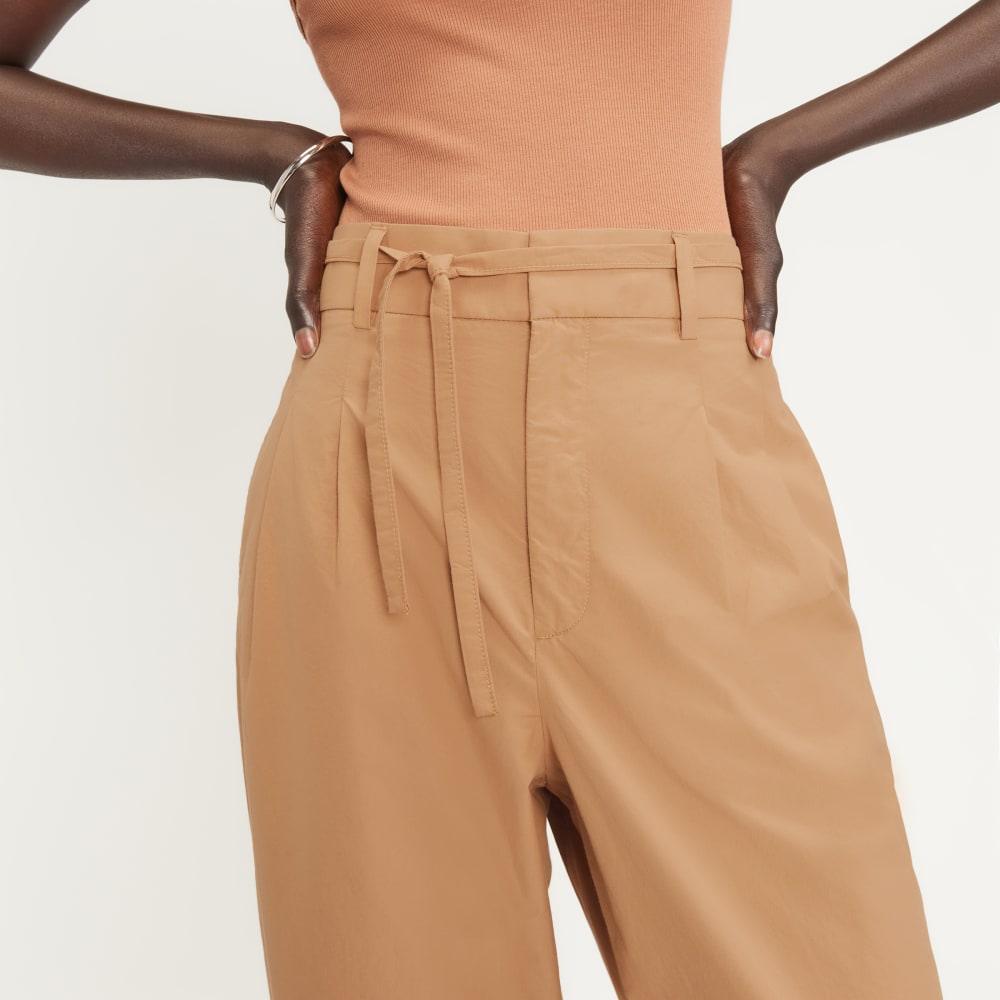 The Poplin Pleated Taper Pant | Caramel - Image 4