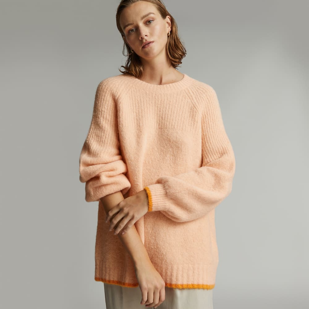 The SuperFuzz Alpaca Oversized Crew | Apricot