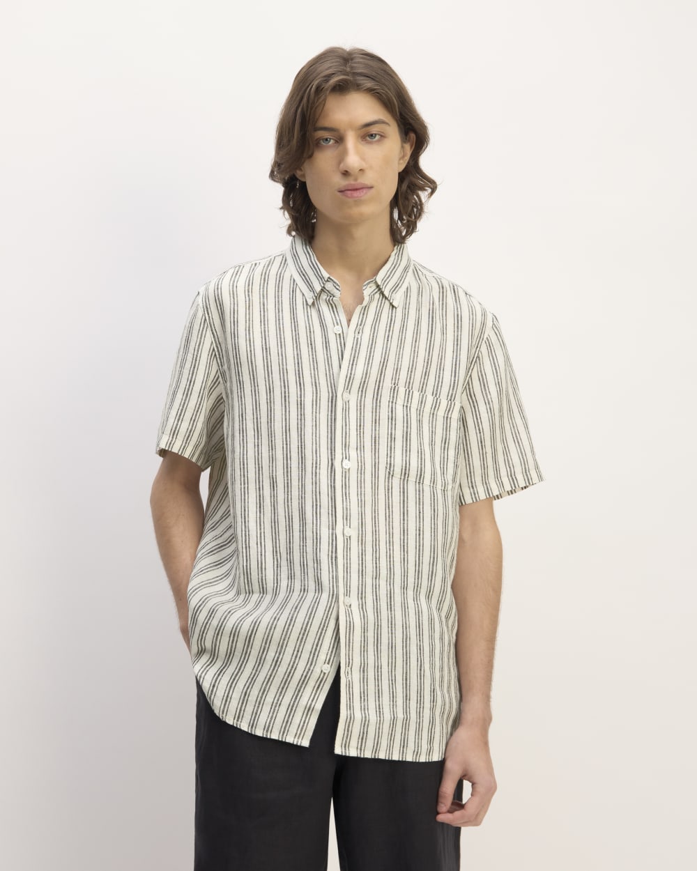 The Classic Short-Sleeve Shirt in Linen | Bone / Black