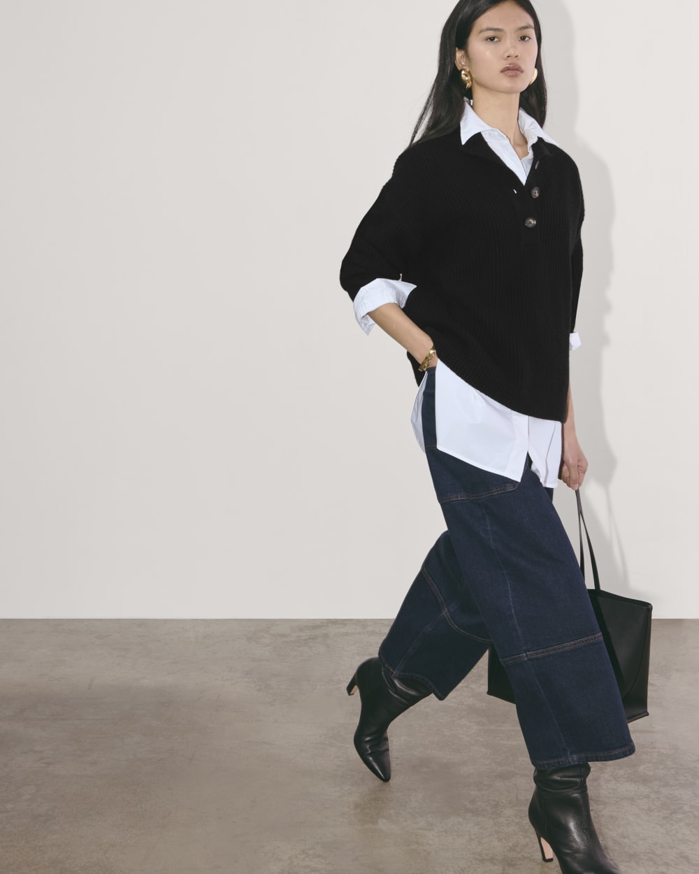 The Cocoon Henley in Wool Cashmere | Black - Image 4