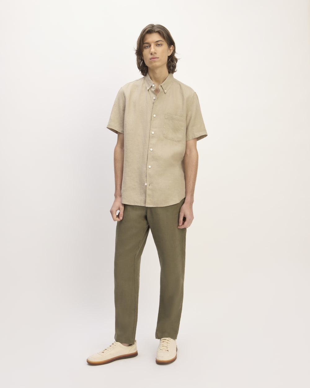 The Classic Short-Sleeve Shirt in Linen | Trench Coat Khaki - Image 3