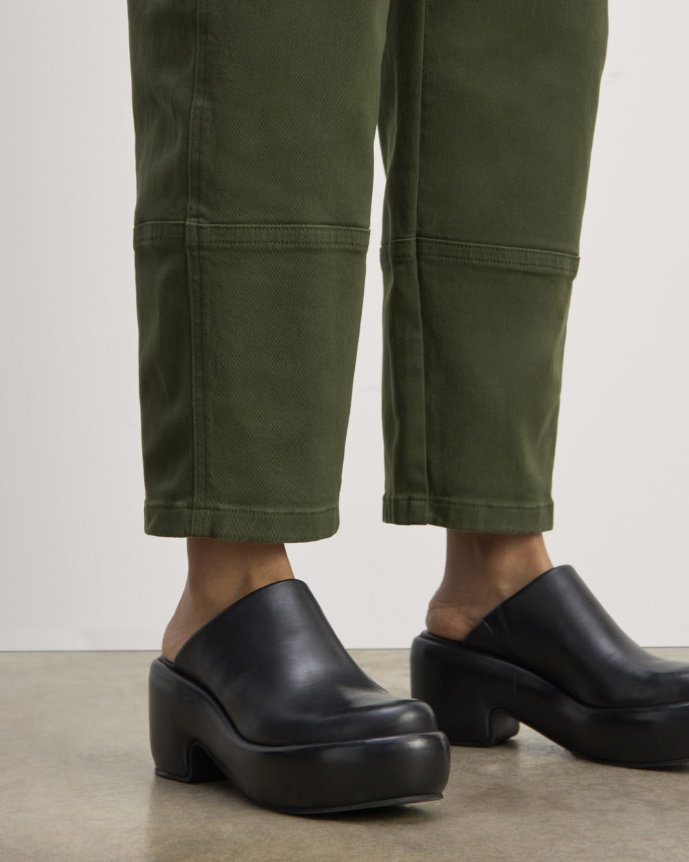 The Utility Barrel Pant | Dark Forest | Regular - Image 6