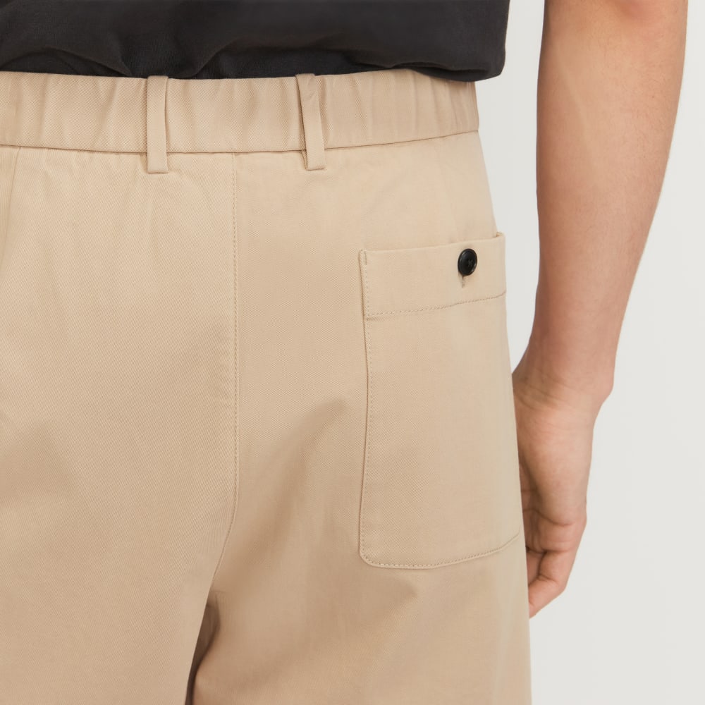 The Pull-On Performance Chino 5 Short | Trench Coat Khaki - Image 5