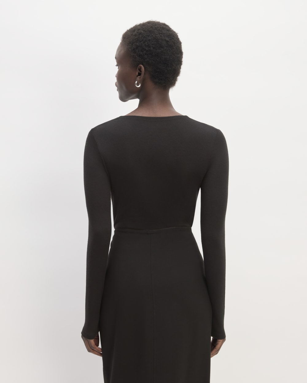 The Ruched V-Neck Tee in Butterluxe | Black - Image 5