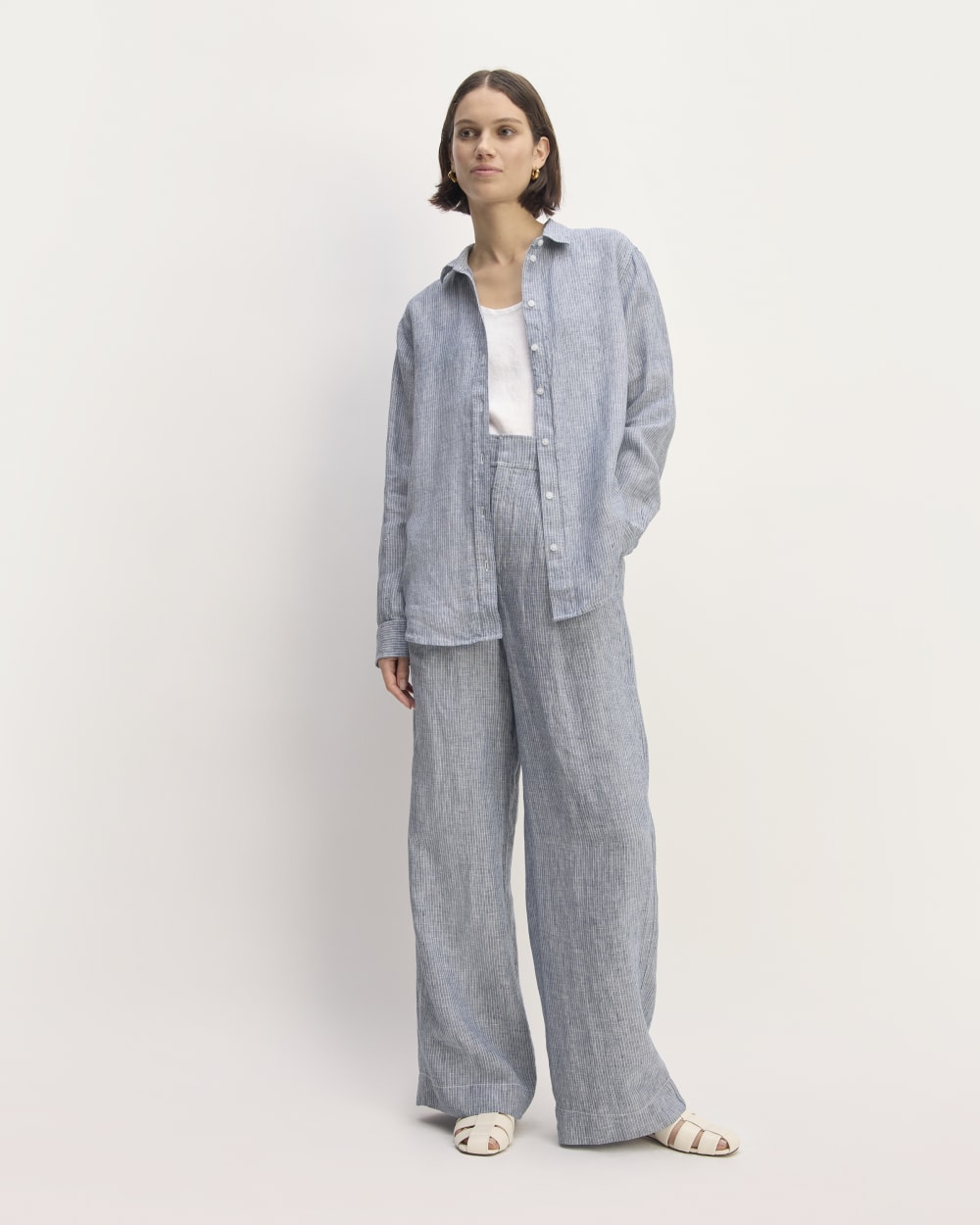 The Must-Have Shirt in Linen | White / Blue - Image 3