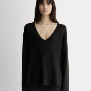 The Slouchy V-Neck in Everyday Cotton | Black